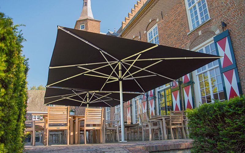 Solero Basto commercial parasol 5x5 restaurant